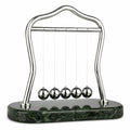 Newton-Pendel 25 x 10 x 25 cm aus Metall und Marmor Grün Silber für Schreibtisch Physikdekoration